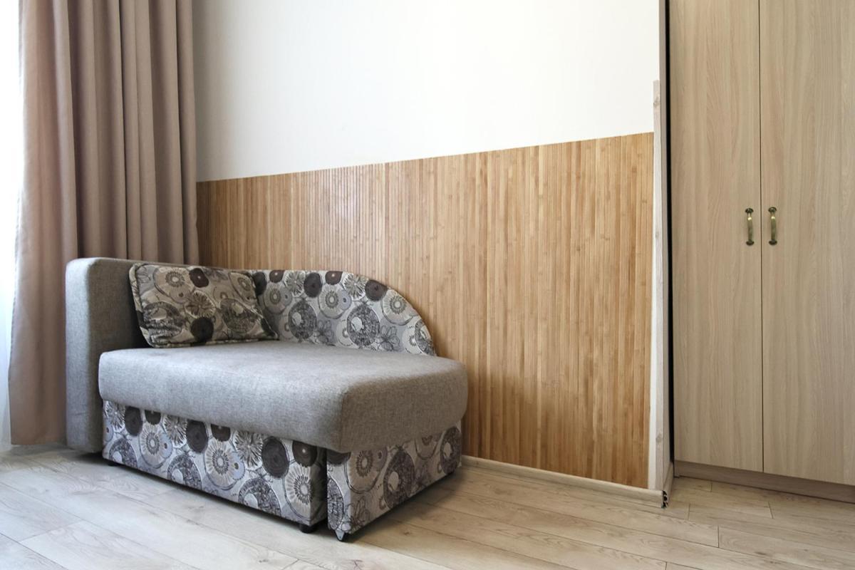 Buk Apartments On Doroshenka 25 Lviv Exterior photo