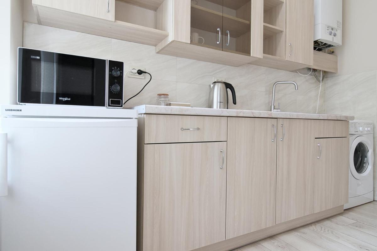 Buk Apartments On Doroshenka 25 Lviv Exterior photo
